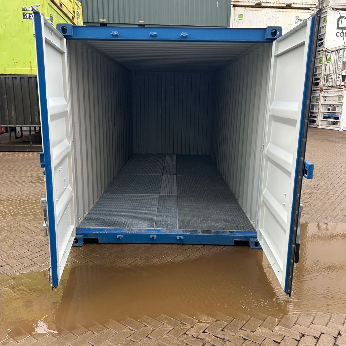 open 20ft container metalen vloer